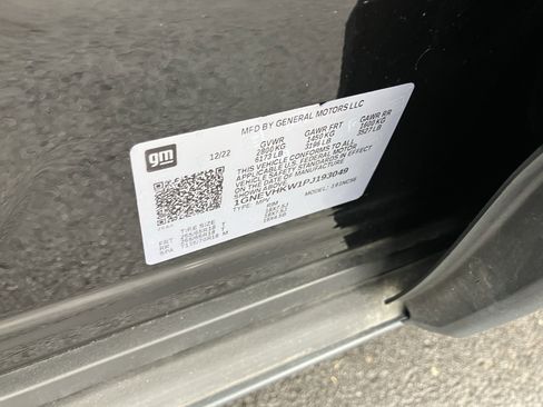 Used 2023 Chevrolet Traverse LT image 30