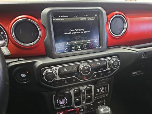 Used 2018 Jeep Wrangler Unlimited Rubicon AWD/4WD image 19