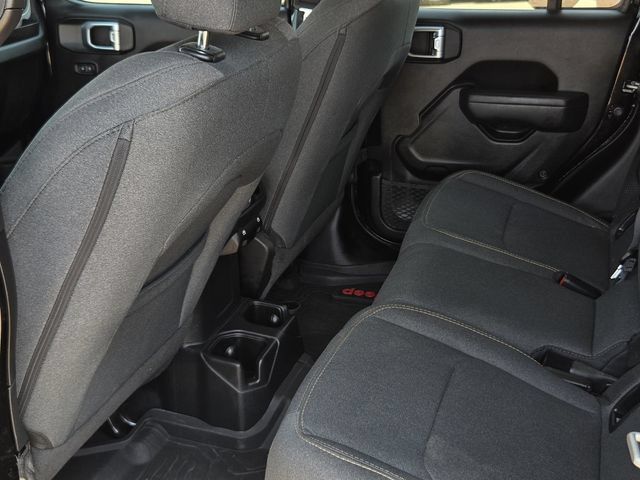 Used 2024 Jeep Gladiator Sport AWD/4WD image 34