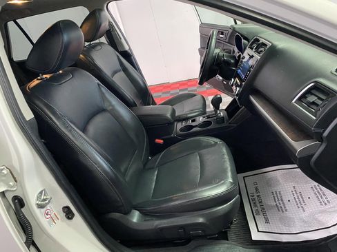 Used 2019 Subaru Outback 2.5i Limited AWD/4WD image 9
