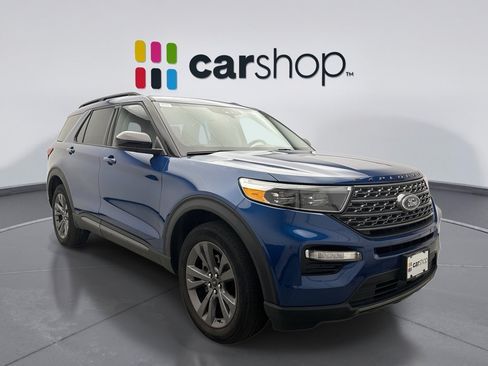 Used 2023 Ford Explorer XLT w/ Equipment Group 202A AWD/4WD image 7