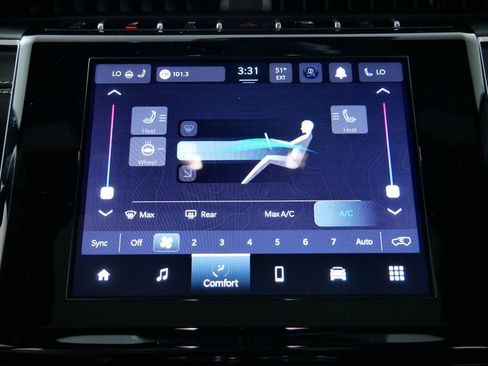 Used 2024 Jeep Grand Cherokee Altitude image 43