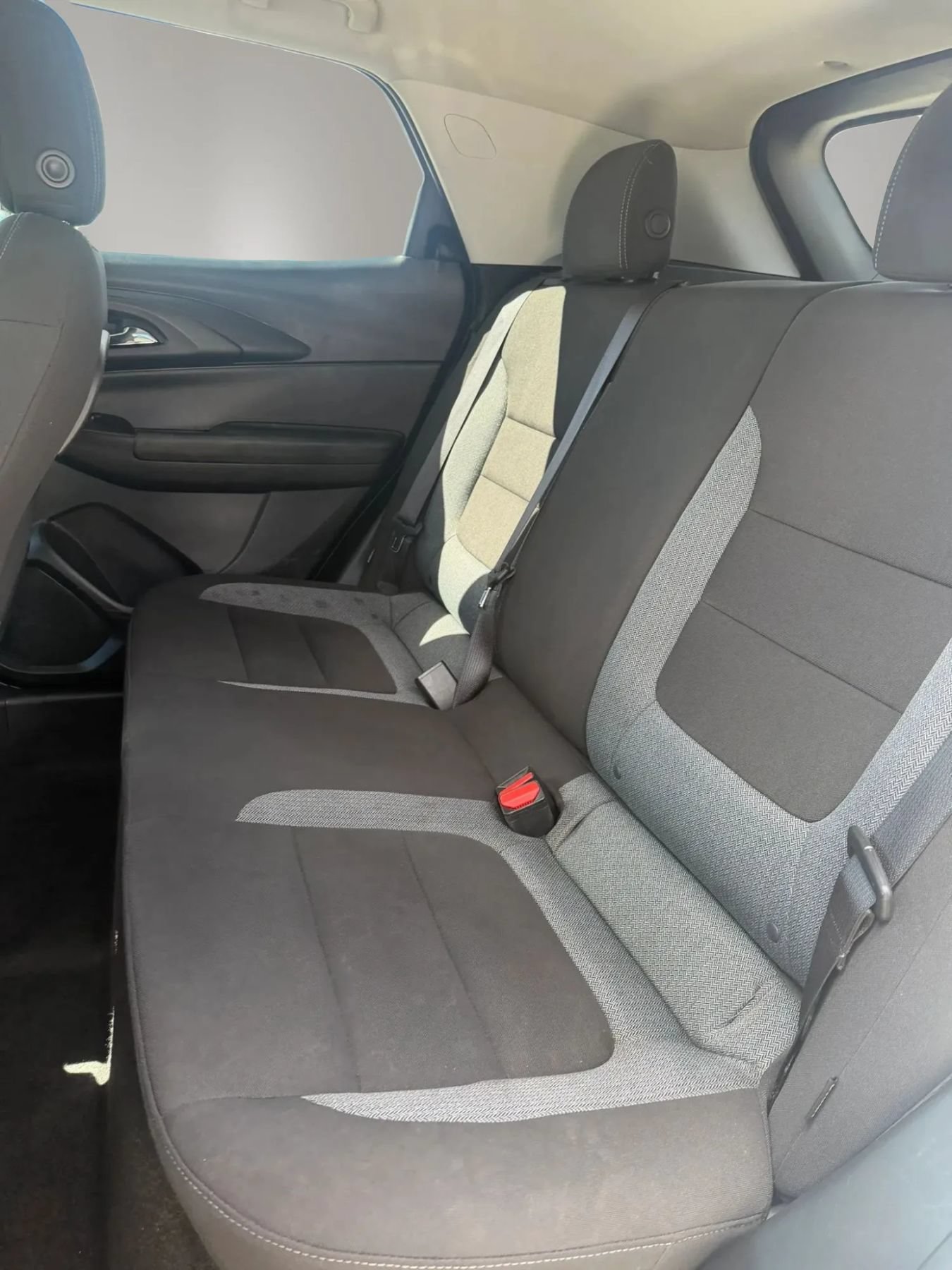 Used 2021 Chevrolet TrailBlazer LT w/ Convenience Package FWD image 18