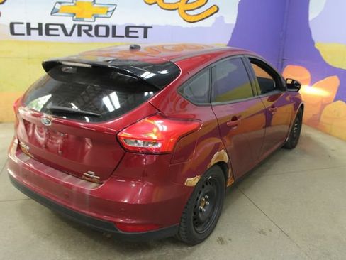 Used 2016 Ford Focus SE w/ Equipment Group 201A FWD image 8