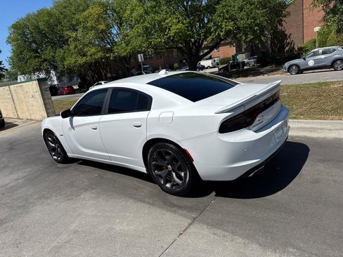 Used 2018 Dodge Charger R/T w/ Plus Group image 4
