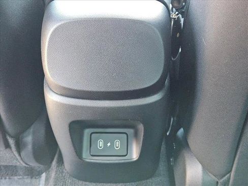 Used 2025 Hyundai Elantra SE image 22