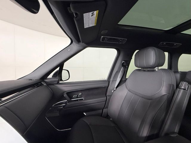 New 2026 Land Rover Range Rover SE AWD/4WD image 18