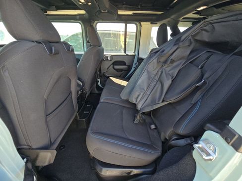 Used 2023 Jeep Wrangler Unlimited Rubicon 4xe image 13