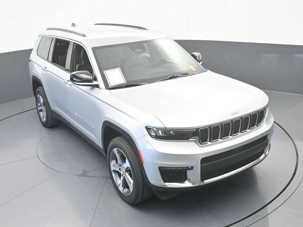 Used 2025 Jeep Grand Cherokee L Limited RWD image 56