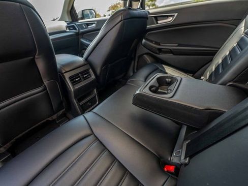 Used 2024 Ford Edge SEL image 20