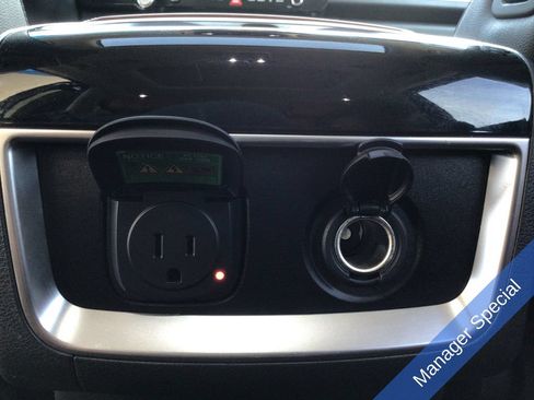 Used 2023 Kia Carnival SX Prestige FWD image 34