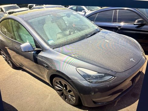 Used 2021 Tesla Model Y Performance AWD/4WD image 4