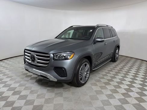 New 2026 Mercedes-Benz GLS 450 4MATIC image 3