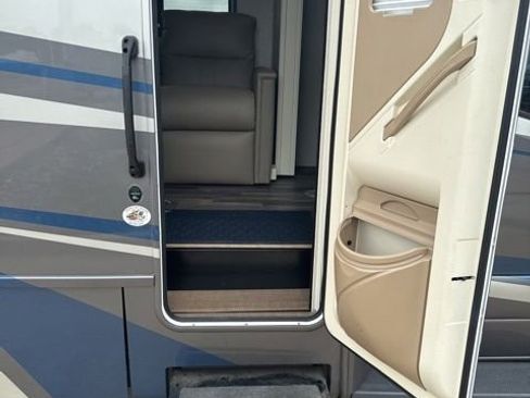 Used 2020 Mercedes-Benz Sprinter 3500 image 12