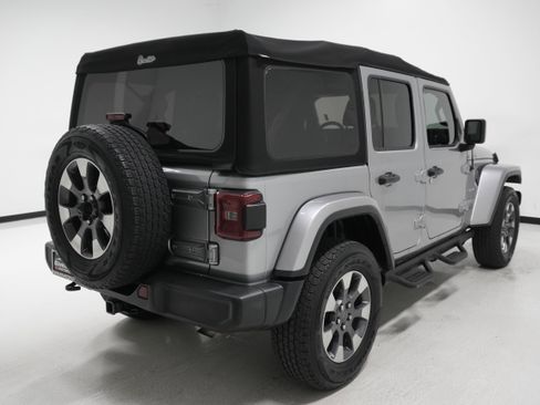 Used 2018 Jeep Wrangler Unlimited Sahara w/ LED Lighting Group image 4