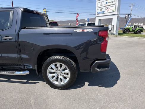 Used 2023 Chevrolet Silverado 1500 Custom image 10