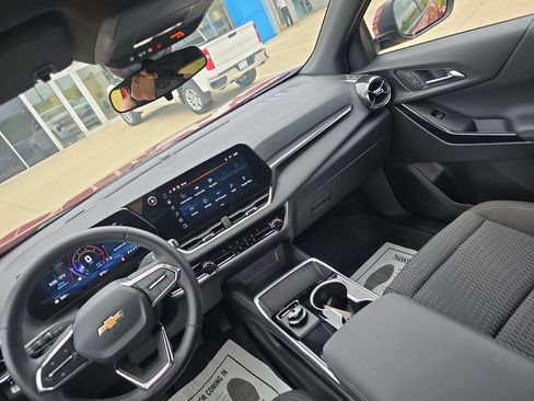 Used 2026 Chevrolet Equinox LT image 10