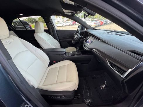 Used 2019 Cadillac XT4 Sport w/ Cold Weather Package FWD image 16