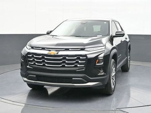New 2026 Chevrolet Equinox LT w/ Safety and Technology Package FWD image 2