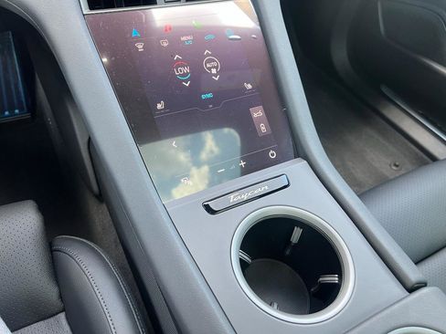 New 2025 Porsche Taycan image 17