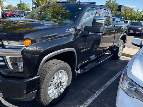 Used 2022 Chevrolet Silverado 2500 High Country w/ Z71 Off-Road Package AWD/4WD image 1