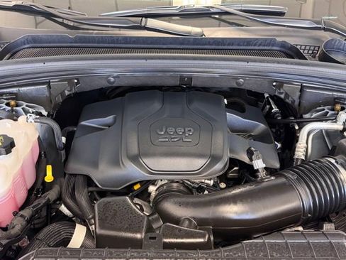 Used 2024 Jeep Grand Cherokee L Summit AWD/4WD image 28