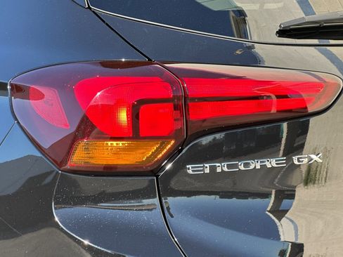 Used 2024 Buick Encore GX Preferred image 37