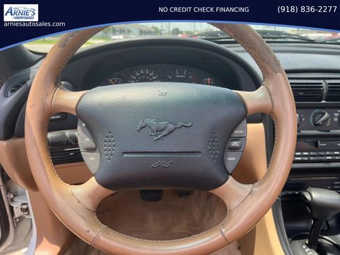 Used 1998 Ford Mustang Convertible RWD image 7