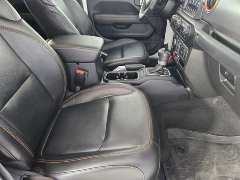 Used 2021 Jeep Gladiator Mojave image 15