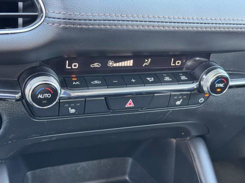 Used 2024 MAZDA MAZDA3 s image 31