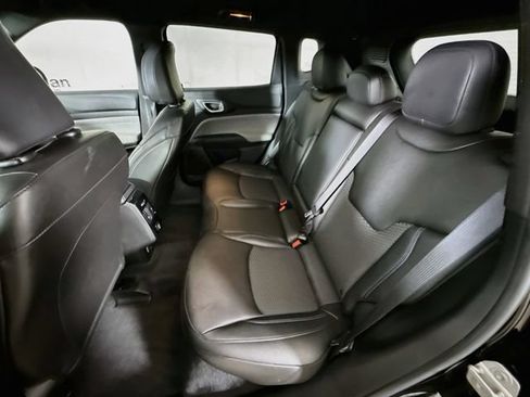 Used 2025 Jeep Compass Latitude AWD/4WD image 22