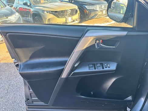 Used 2017 Toyota RAV4 XLE image 33