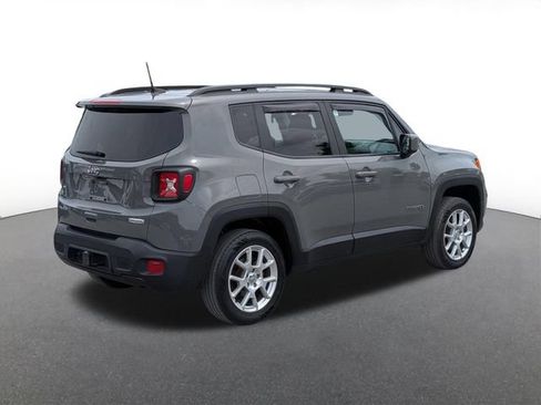Used 2021 Jeep Renegade Latitude w/ Convenience Group AWD/4WD image 3
