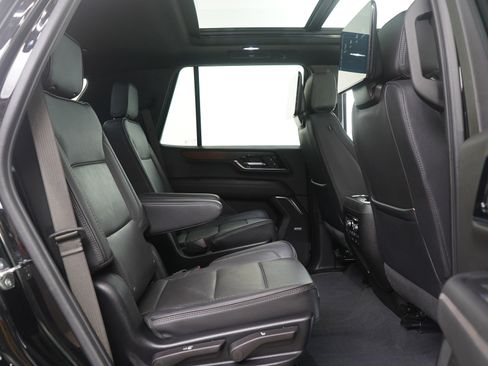 Used 2025 GMC Yukon Denali w/ Denali Reserve Package image 14