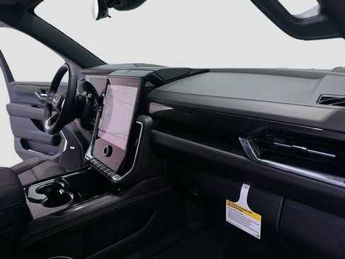 New 2026 GMC Yukon Elevation w/ Elevation Premium Package RWD image 33
