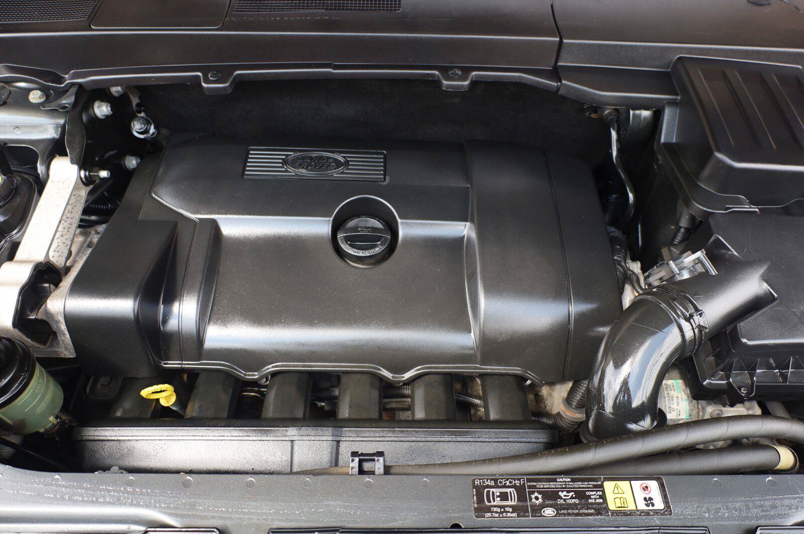 Used 2010 Land Rover LR2 HSE AWD/4WD image 13