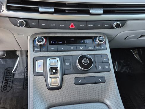 Used 2025 Hyundai Palisade SEL FWD image 28