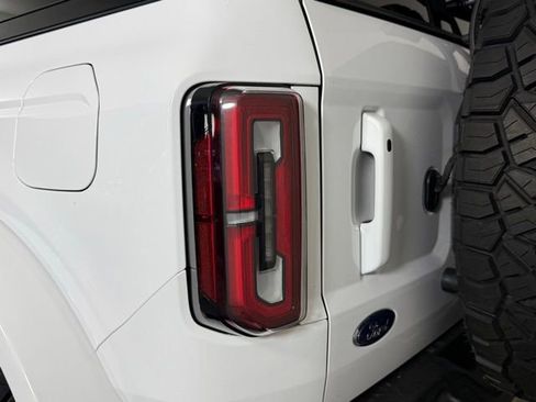 Used 2025 Ford Bronco Outer Banks AWD/4WD image 13