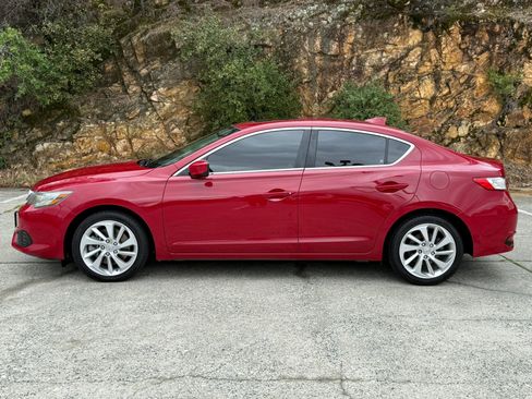 Used 2017 Acura ILX FWD image 2