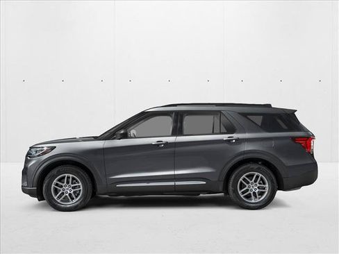 New 2027 Ford Explorer Active RWD image 3