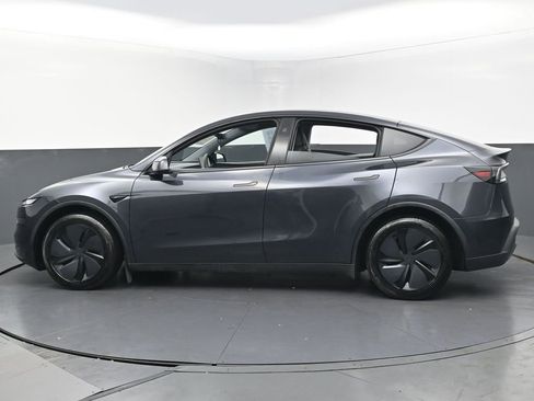 Used 2026 Tesla Model Y Long Range image 7