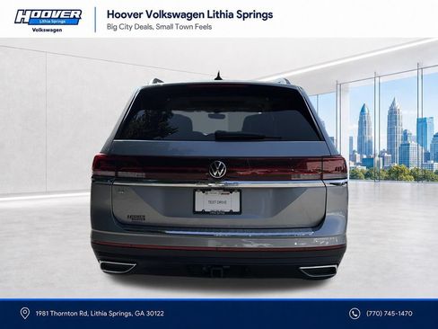 Certified 2026 Volkswagen Atlas SE w/ Panoramic Sunroof Package FWD image 4