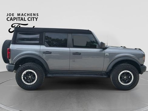 Used 2023 Ford Bronco Big Bend w/ Sasquatch Package AWD/4WD image 3