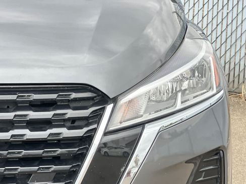 Used 2021 Nissan Kicks SV FWD image 14