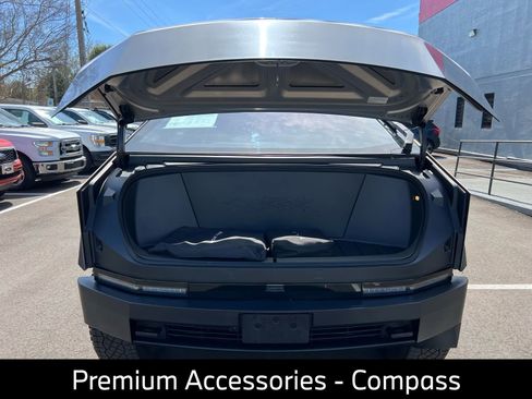 Used 2024 Tesla Cybertruck AWD Crew Cab image 17