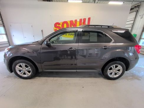 Used 2015 Chevrolet Equinox LT w/ Driver Convenience Package FWD image 2