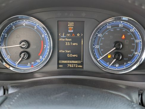 Used 2018 Toyota Corolla SE image 26