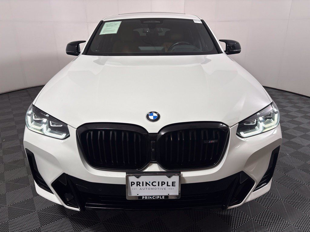 Used 2023 BMW X4 M40i AWD/4WD image 3