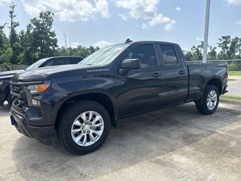Used 2022 Chevrolet Silverado 1500 Custom AWD/4WD image 1