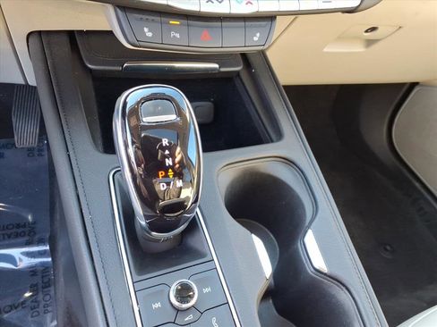 Certified 2023 Cadillac XT4 Luxury w/ Cold Weather Package image 29